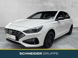 Weiß Gebraucht 2021 Hyundai i30 Edition 30 Limousine | 15.490 € (Fairer Preis)