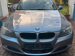 Grau Gebraucht 2009 BMW 320 Kombi | 4.400 € (Fairer Preis)