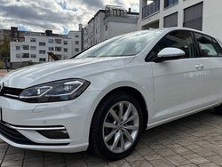 Weiß Gebraucht 2018 VW Golf VII Highline Limousine | 11.390 € (Fairer Preis)