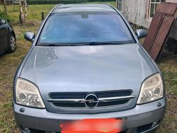 Silber Gebraucht 2005 Opel Vectra Kombi | 3.200 € (Teuer)