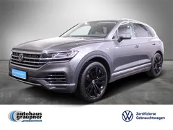Grau / siliziumgrau (metallic) Gebraucht 2020 VW Touareg Elegance SUV | 39.839 € (Fairer Preis)