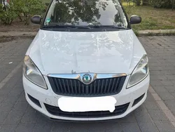 Weiß Gebraucht 2012 Skoda Roomster Limousine | 2.000 €