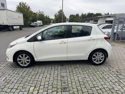 Weiß Gebraucht 2013 Toyota Yaris Cool Kleinwagen | 3.900 € (Superpreis)