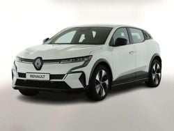 Arktisweiß Gebraucht 2022 Renault Megane E-Tech Equilibre Limousine | 19.234 € (Guter Preis)