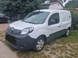 Weiß Gebraucht 2022 Renault Kangoo Van / Kleinbus | 17.000 € (Etwas zu teuer)