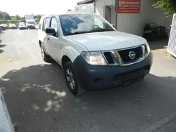 Weiß Gebraucht 2010 Nissan Pathfinder SUV | 3.700 €