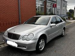 Grau Gebraucht 2002 Mercedes C180 Limousine | 1.499 € (Superpreis)