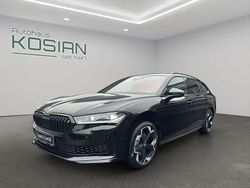 Onyxschwarz metallic Neu 2025 Skoda Superb SportLine Kombi | 57.890 € (Teuer)