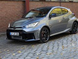 Grau Gebraucht 2025 Toyota Yaris Limousine | 44.499 € (Superpreis)