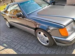 Schwarz Gebraucht 1987 Mercedes E230 Coupé | 19.999 €
