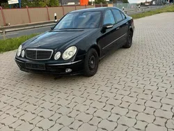 Schwarz Gebraucht 2003 Mercedes E320 Avantgarde Limousine | 2.999 €