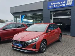 Rot Gebraucht 2024 Hyundai i20 Trend Limousine | 18.250 € (Fairer Preis)