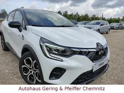 Weiss Gebraucht 2024 Mitsubishi ASX Top SUV | 33.850 € (Etwas zu teuer)