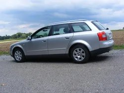 Silber Gebraucht 2002 Audi A4 Kombi | 3.500 € (Teuer)