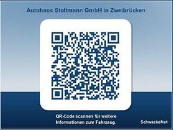 Rot Gebraucht 2017 Toyota Yaris Hybrid Edition-S Limousine | 13.888 € (Fairer Preis)