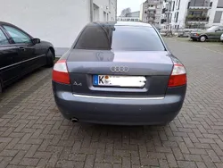 Grau Gebraucht 2001 Audi A4 Limousine | 1.800 € (Guter Preis)