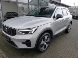 Silver dawn Gebraucht 2024 Volvo XC40 Plus SUV | 36.490 € (Fairer Preis)
