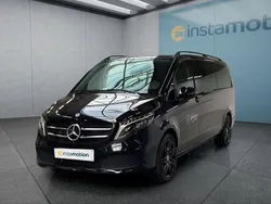 Schwarz Gebraucht 2024 Mercedes V300 Van / Kleinbus | 73.749 € (Etwas zu teuer)