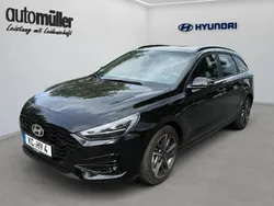 Schwarz abyss black / mic Gebraucht 2024 Hyundai i30 Advantage Limousine | 26.422 € (Fairer Preis)