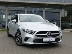 Iridiumsilber metalliclack Gebraucht 2022 Mercedes A200 Limousine | 26.480 € (Fairer Preis)