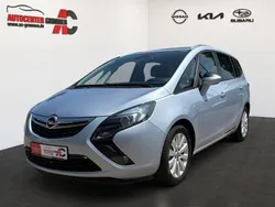 Silber Gebraucht 2015 Opel Zafira Tourer drive Van / Kleinbus | 12.530 € (Fairer Preis)