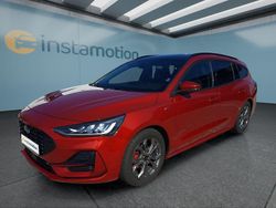 Rot Gebraucht 2023 Ford Focus Kombi | 23.499 € (Fairer Preis)
