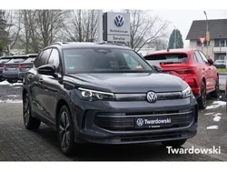 Grau Gebraucht 2024 VW Tiguan Goal SUV | 43.990 € (Superpreis)
