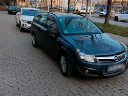 Blau Gebraucht 2010 Opel Astra Kombi | 3.050 € (Superpreis)