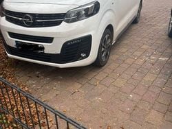 Weiß Gebraucht 2020 Opel Zafira Life Innovation Van | 35.100 € (Fairer Preis)