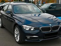 Blau Gebraucht 2017 BMW 320 Limousine | 18.900 € (Guter Preis)