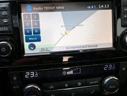 Schwarz Gebraucht 2015 Nissan Qashqai Tekna SUV | 10.500 € (Fairer Preis)