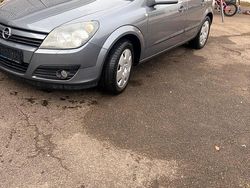 Silber Gebraucht 2008 Opel Astra Limousine | 2.900 € (Fairer Preis)