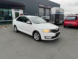 Weiß Gebraucht 2016 Skoda Rapid Style Limousine | 3.600 € (Fairer Preis)