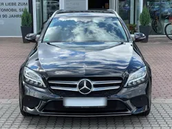 Schwarz Gebraucht 2020 Mercedes C180 Avantgarde Kombi | 25.500 € (Fairer Preis)