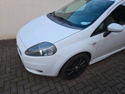Weiß Gebraucht 2009 Fiat Grande Punto Sport Kleinwagen | 1.800 € (Guter Preis)
