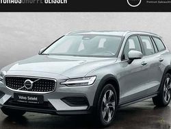 Grau Gebraucht 2023 Volvo V60 CC Plus Kombi | 36.250 € (Superpreis)