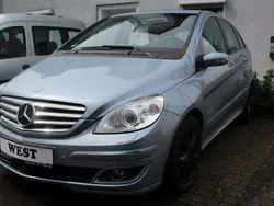 Grau Gebraucht 2006 Mercedes B200 Edition Van / Kleinbus | 2.490 € (Guter Preis)