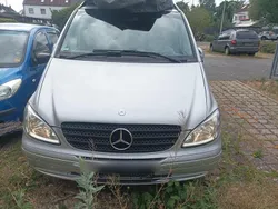 Silber Gebraucht 2010 Mercedes Vito Van / Kleinbus | 20.000 €