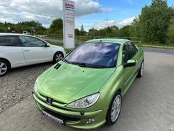 Grün Gebraucht 2004 Peugeot 206 CC Platinum Cabrio | 2.300 € (Fairer Preis)