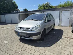 Silber Gebraucht 2002 Citroën Xsara Picasso Van / Kleinbus | 700 € (Superpreis)