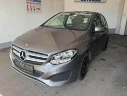 Grau Gebraucht 2016 Mercedes B220 Van / Kleinbus | 9.990 €