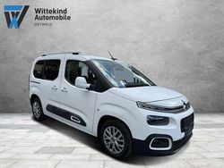 Weiß Gebraucht 2018 Citroën Berlingo Feel Van / Kleinbus | 11.999 € (Guter Preis)