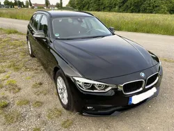 Schwarz Gebraucht 2019 BMW 320 Advantage Kombi | 14.200 € (Guter Preis)