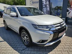Weiß Gebraucht 2017 Mitsubishi Outlander Edition SUV | 19.990 € (Etwas zu teuer)