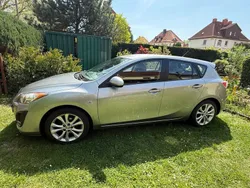 Grau Gebraucht 2011 Mazda 3 Center-Line Limousine | 7.500 € (Teuer)