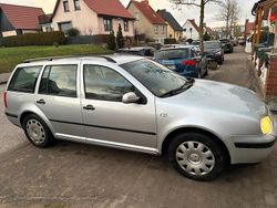 Silber Gebraucht 2002 VW Golf IV Kombi | 3.850 € (Teuer)
