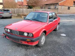 Rot Gebraucht 1989 BMW 316 Limousine | 4.000 €