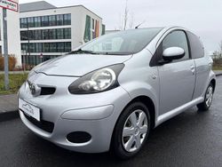 Silber Gebraucht 2011 Toyota Aygo Edition Kleinwagen | 2.499 € (Guter Preis)
