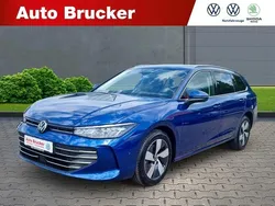 Blau Neu 2025 VW Passat Kombi | 57.960 €