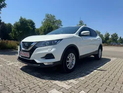 Weiß Gebraucht 2017 Nissan Qashqai Acenta SUV | 12.950 € (Fairer Preis)